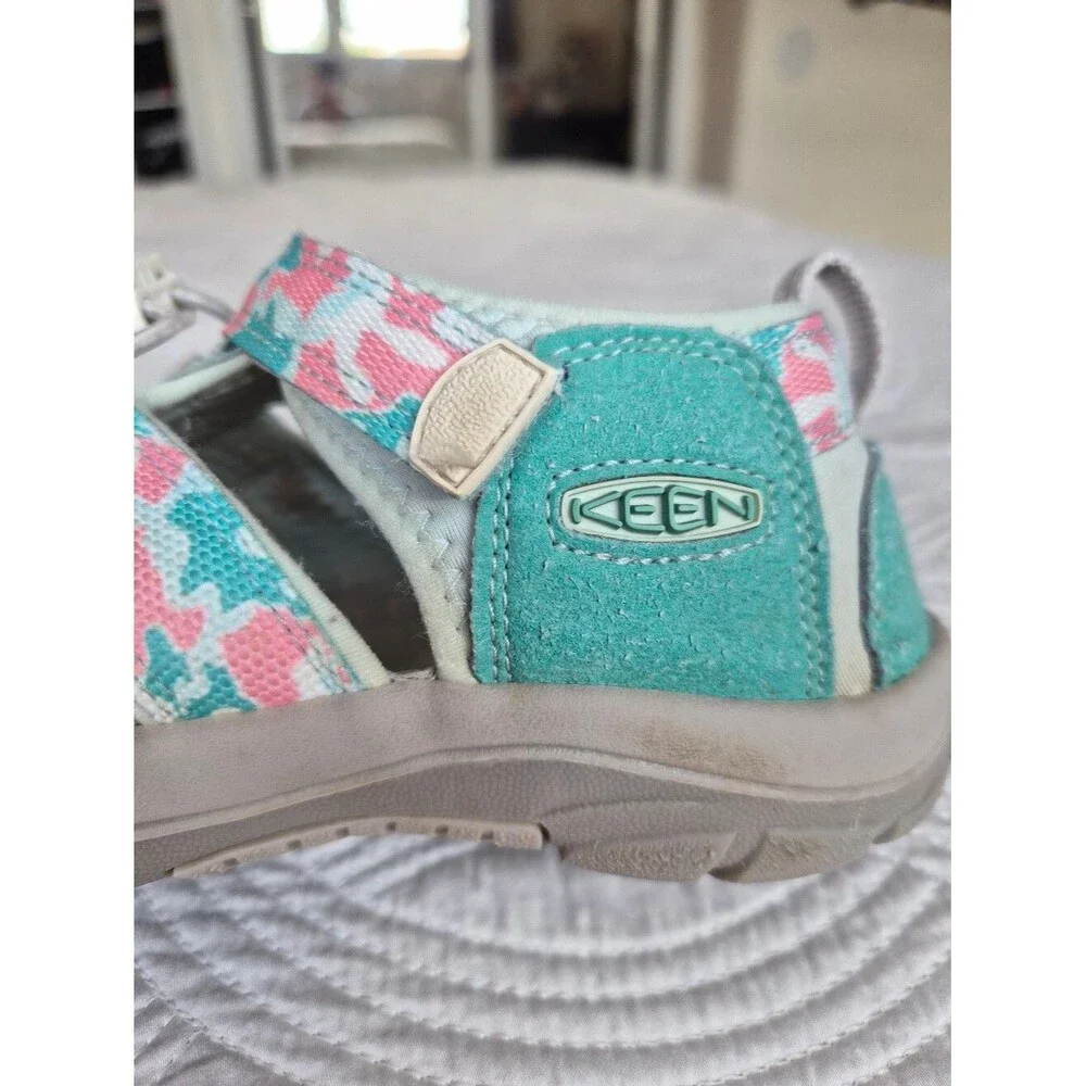 VGUC KEEN Unisex Kids Newport H2 Sandal Camo/Pink Icing Youth 3